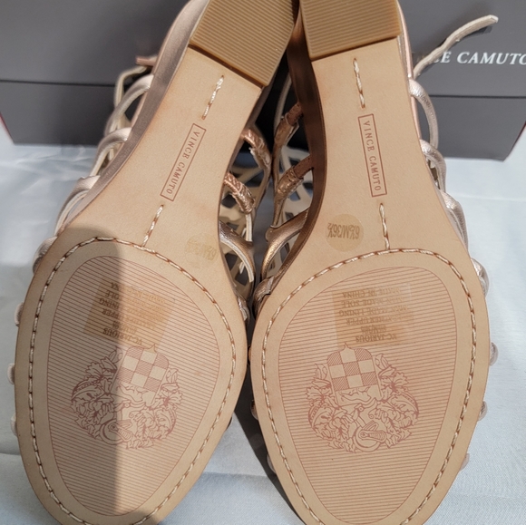 NWOT Vince Camuto Wedge Heel Sandals 6.5 - Picture 14 of 16
